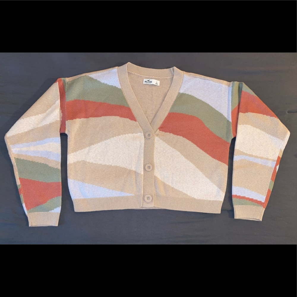 Woman’s Crop Cardigan